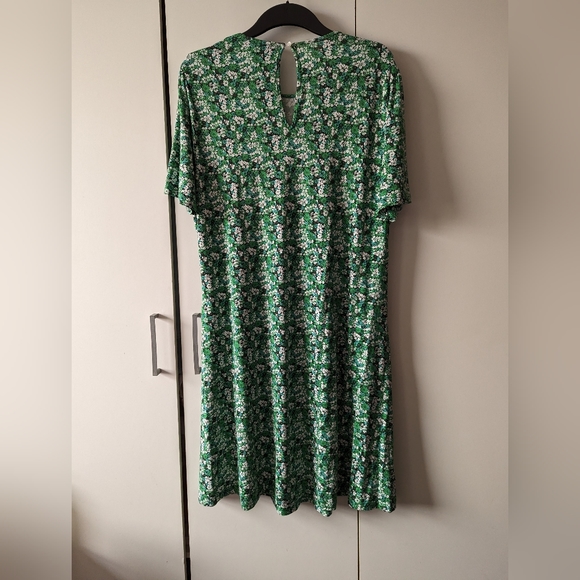 Green Floral Dress Asos Curve Size 20 - Picture 8 of 10